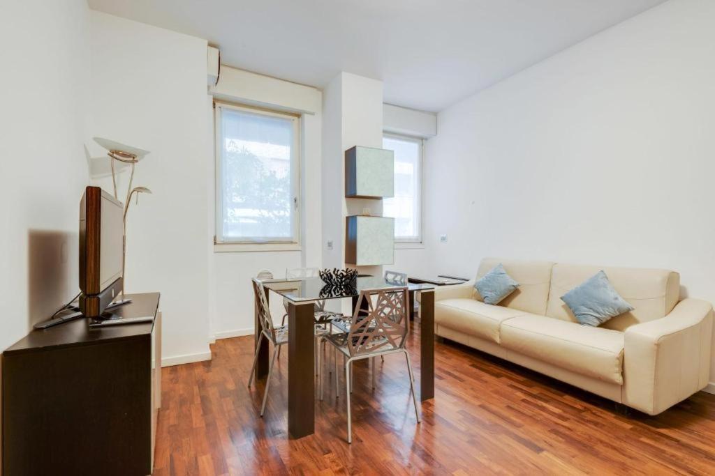 Amazing Apt In The Heart Of Pta Venezia Milan Luaran gambar